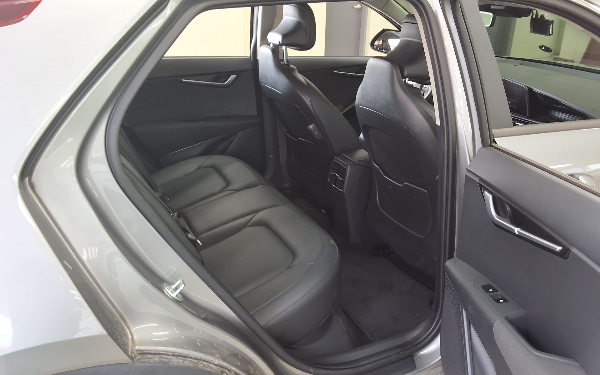2024 - kia niro