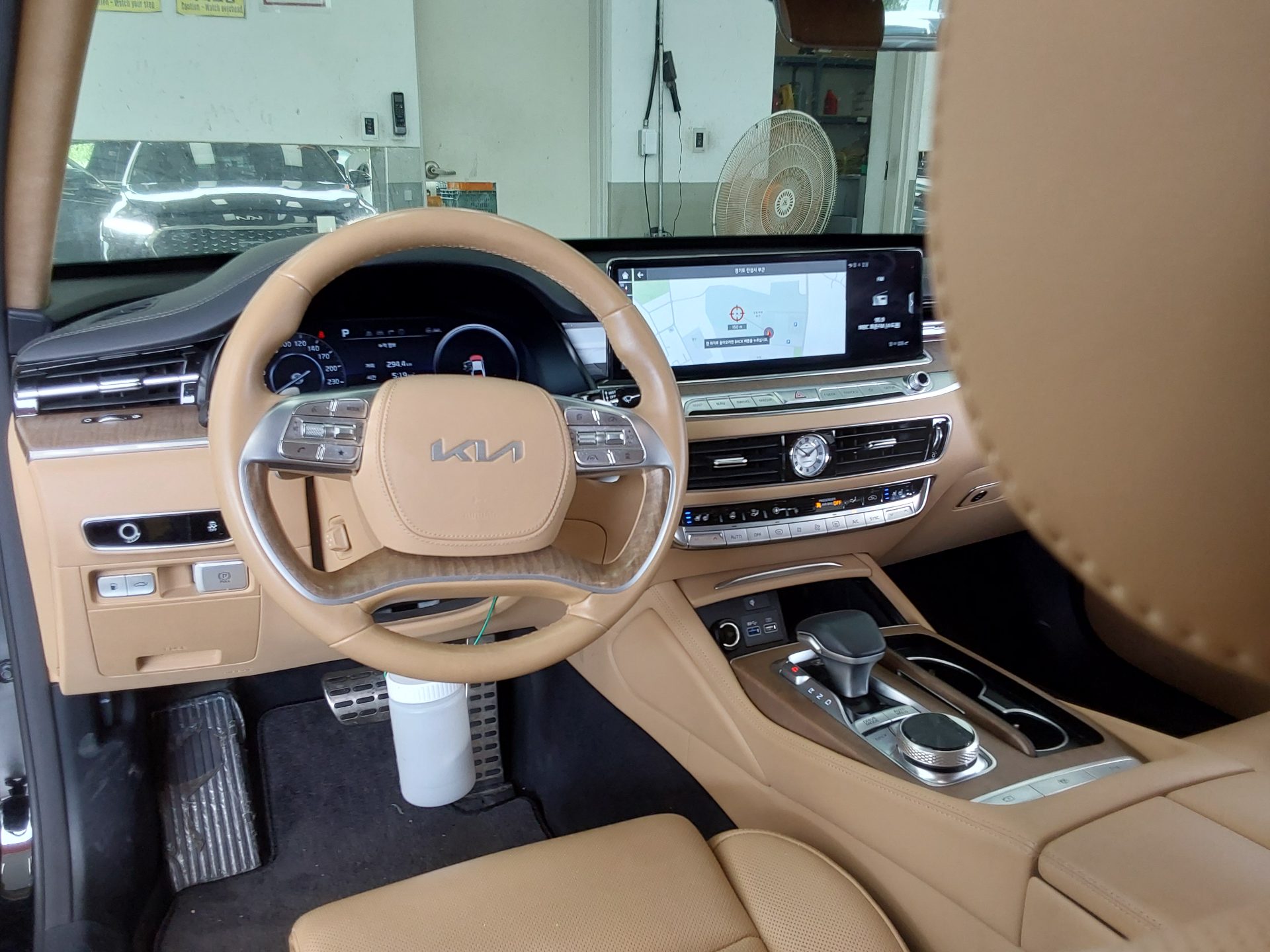 2023 - kia k9
