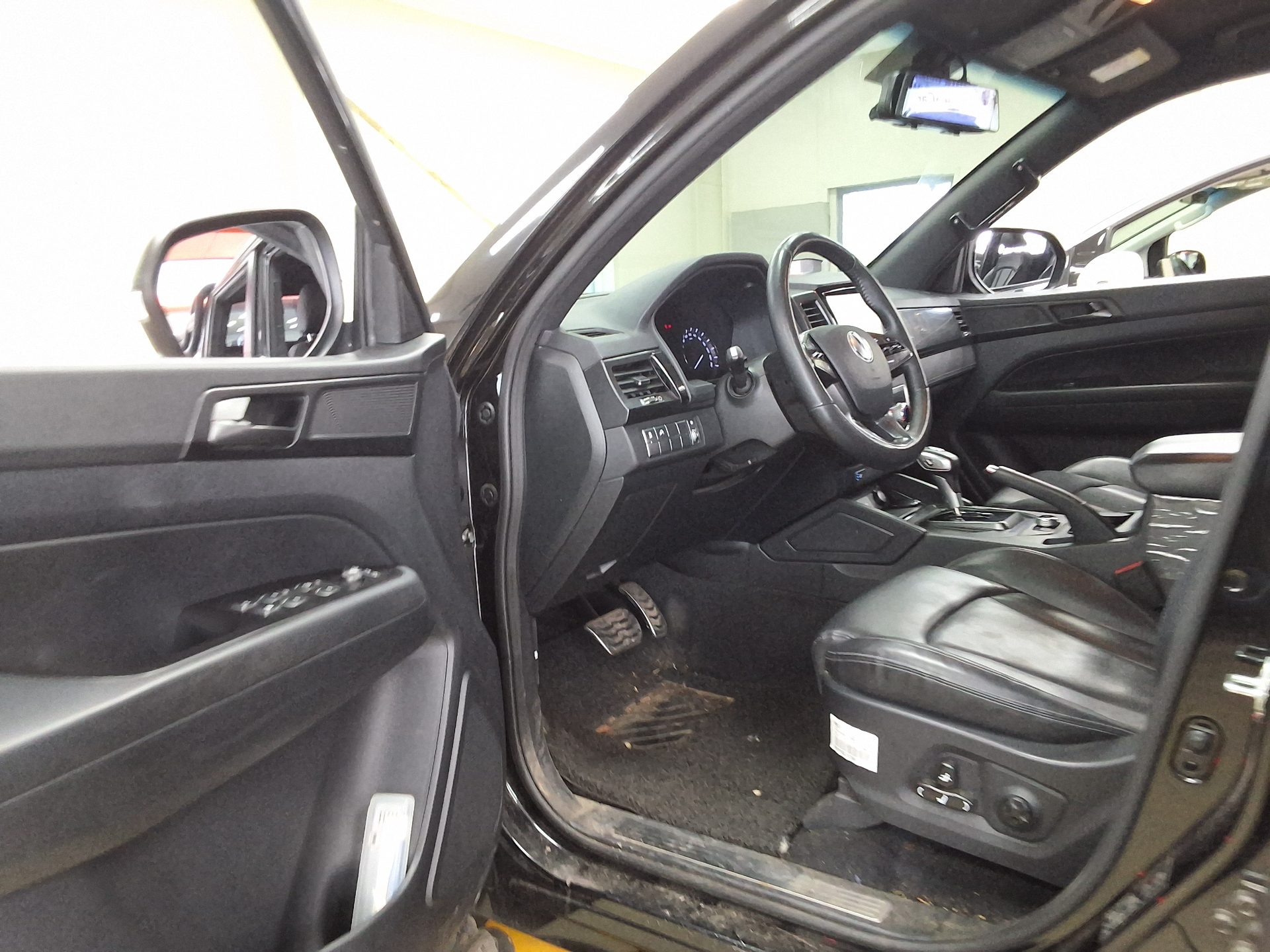 2021 - ssangyong rexton