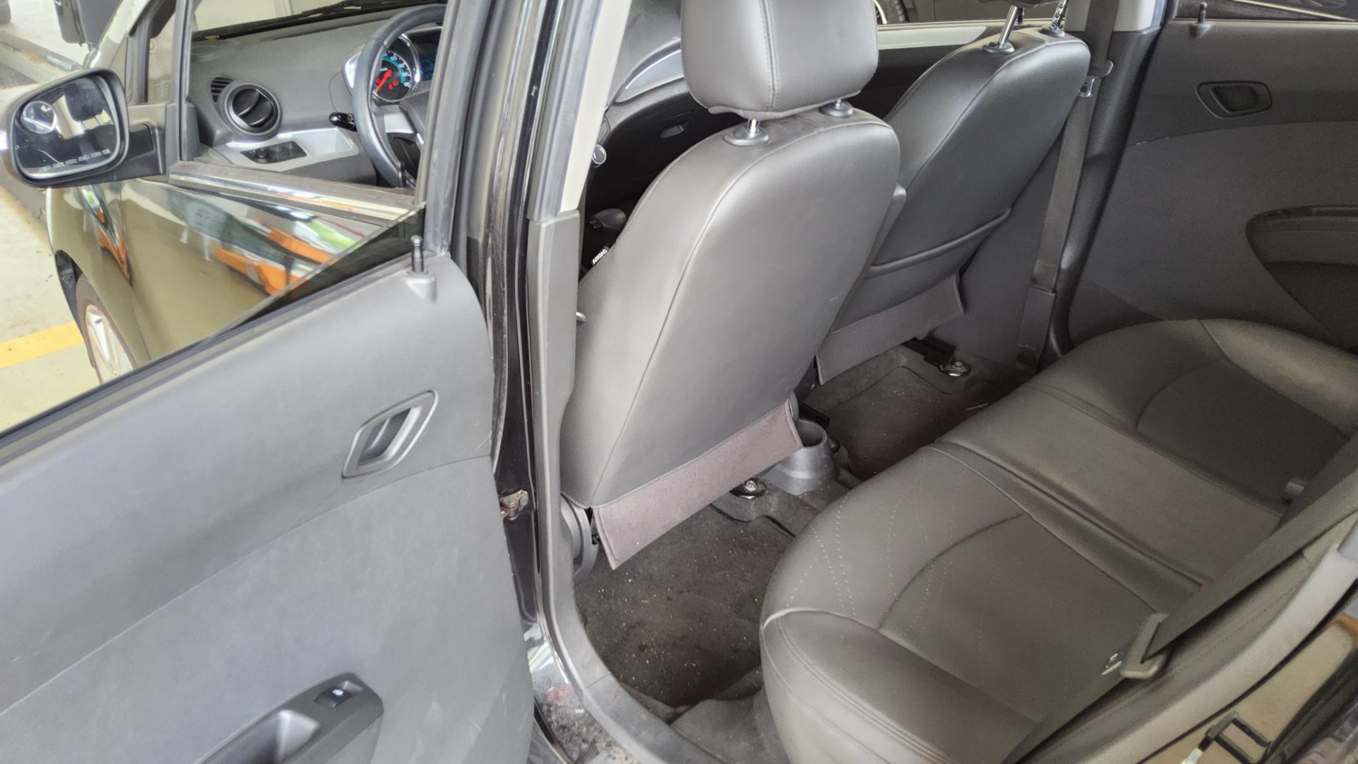 2014 - chevrolet spark