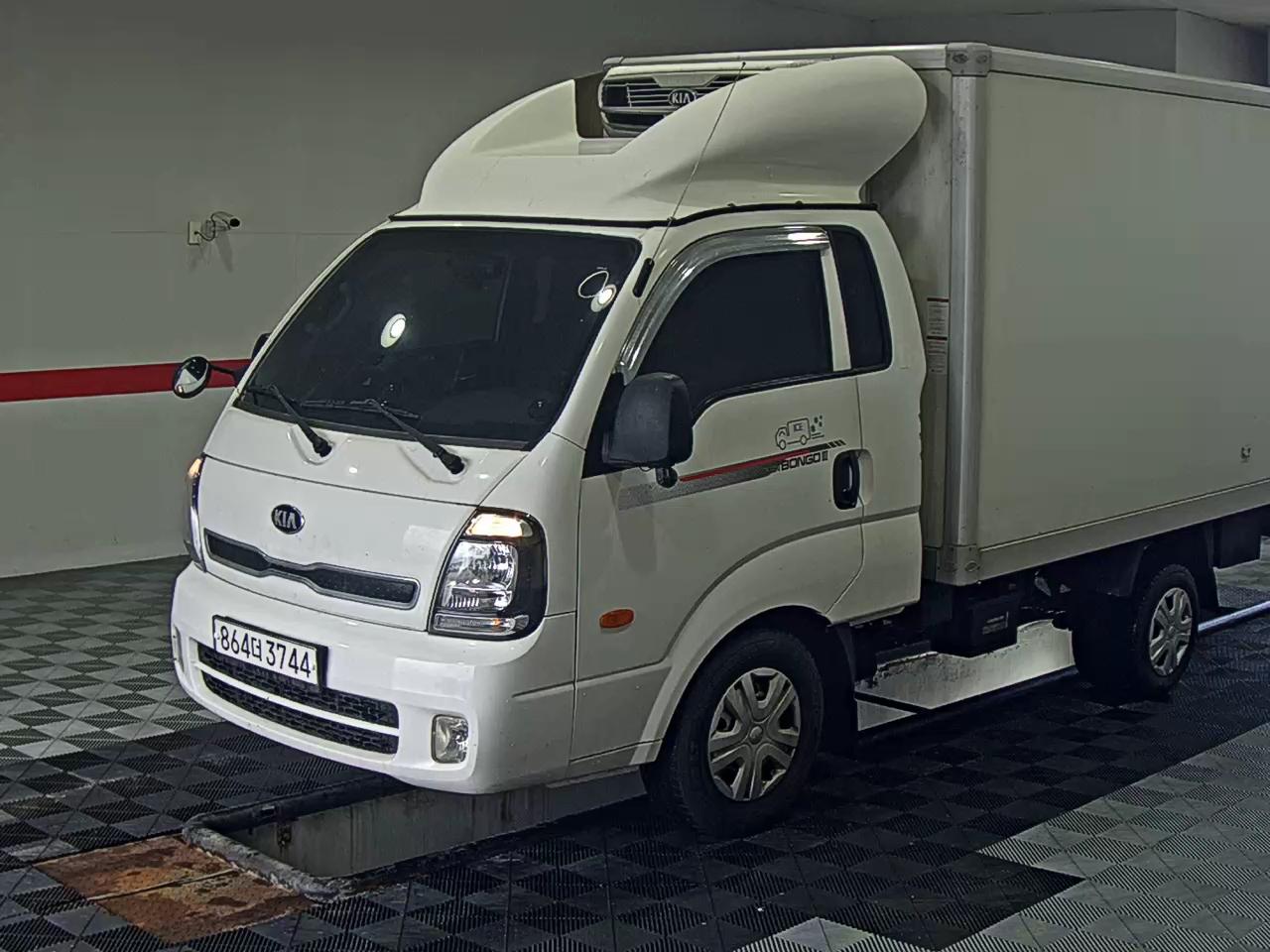 KIA BONGO III CARGO FREEZER BOX TRUCK