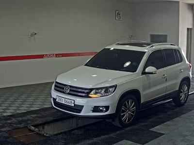 VOLKSWAGEN TIGUAN TDI BLUEMOTION