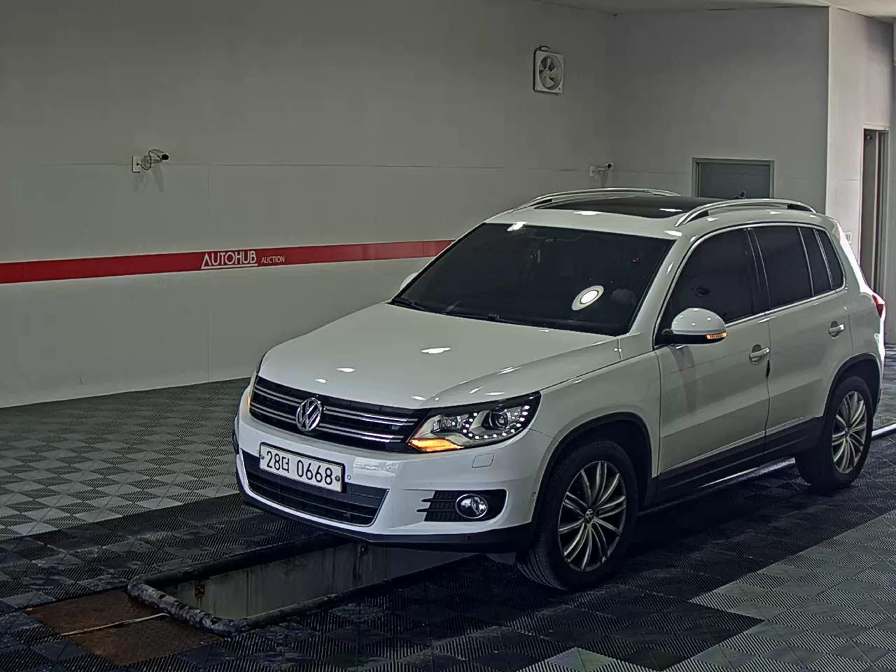 2016 - volkswagen tiguan