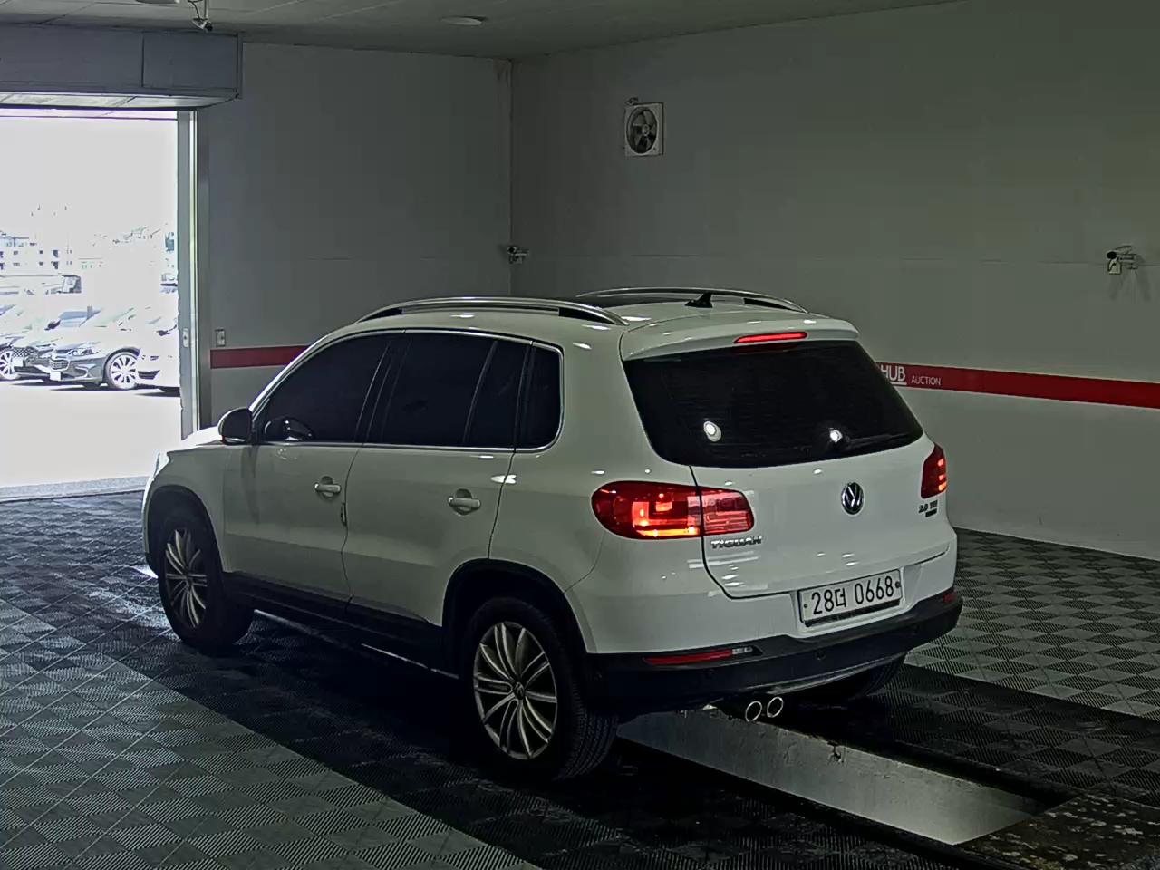 2016 - volkswagen tiguan