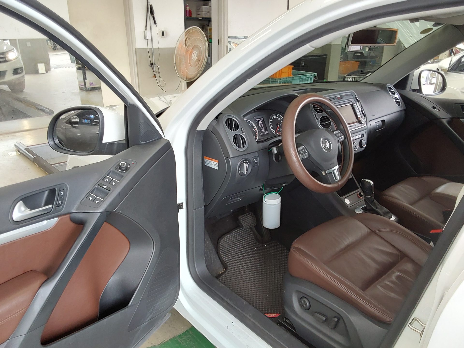 2016 - volkswagen tiguan
