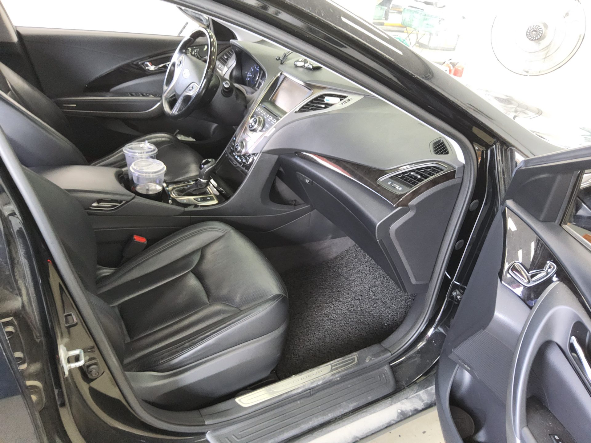 2012 - hyundai grandeur