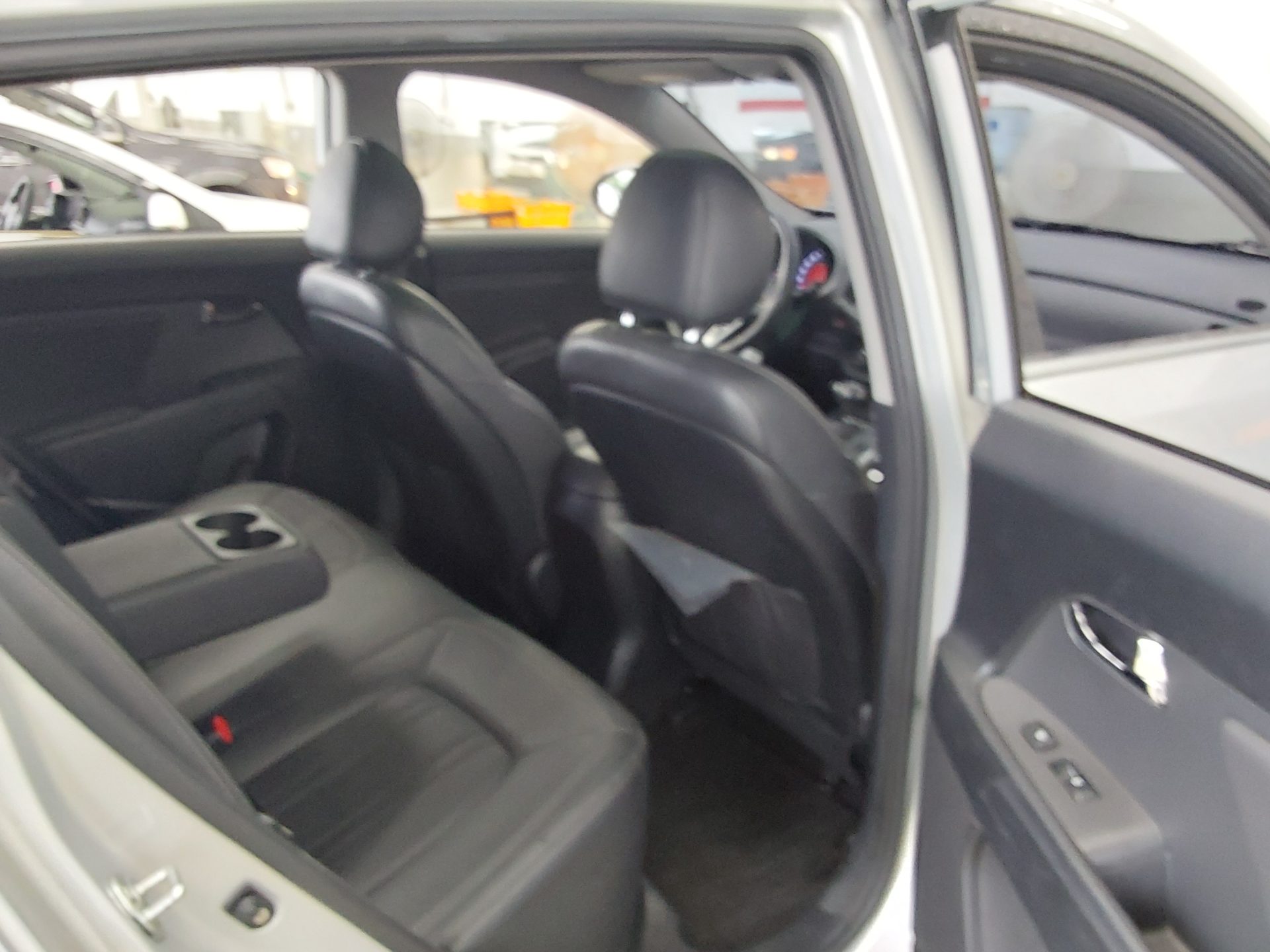 2012 - kia sportage