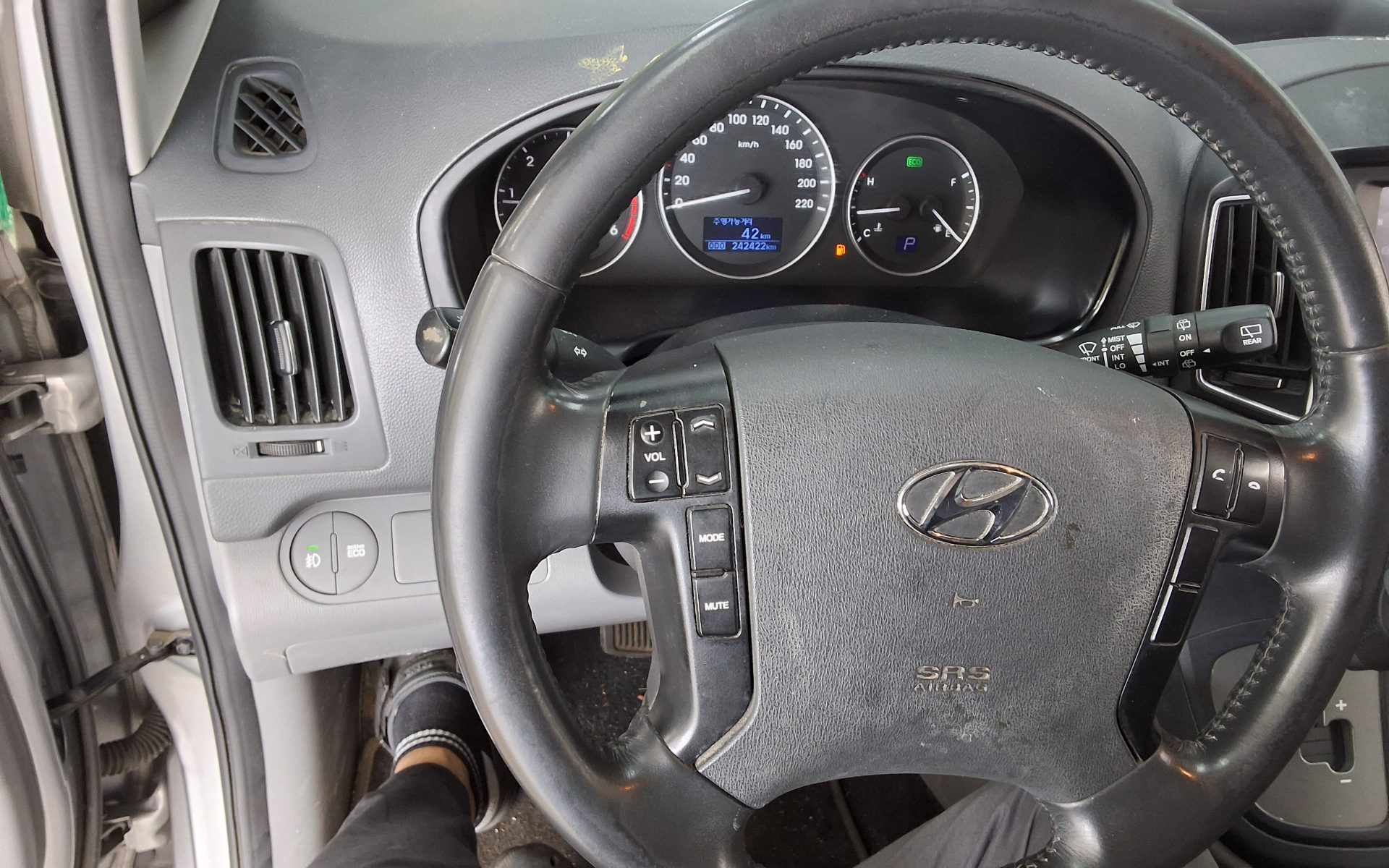 2018 - hyundai grand starex