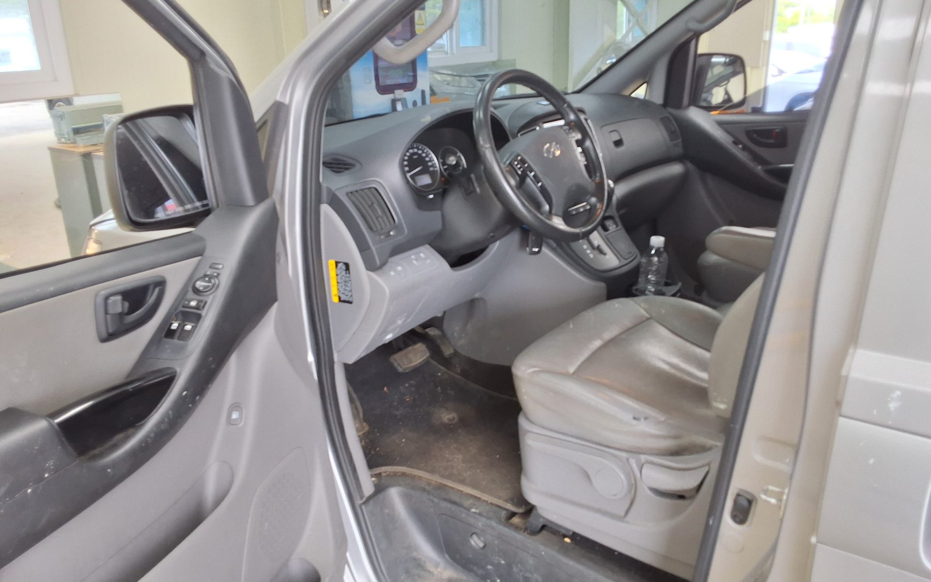 2018 - hyundai grand starex