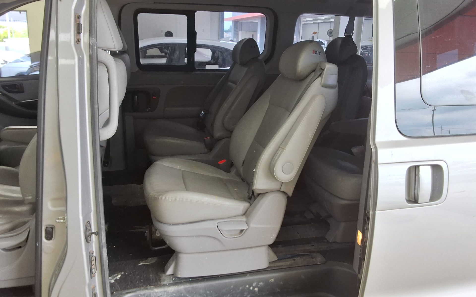 2018 - hyundai grand starex