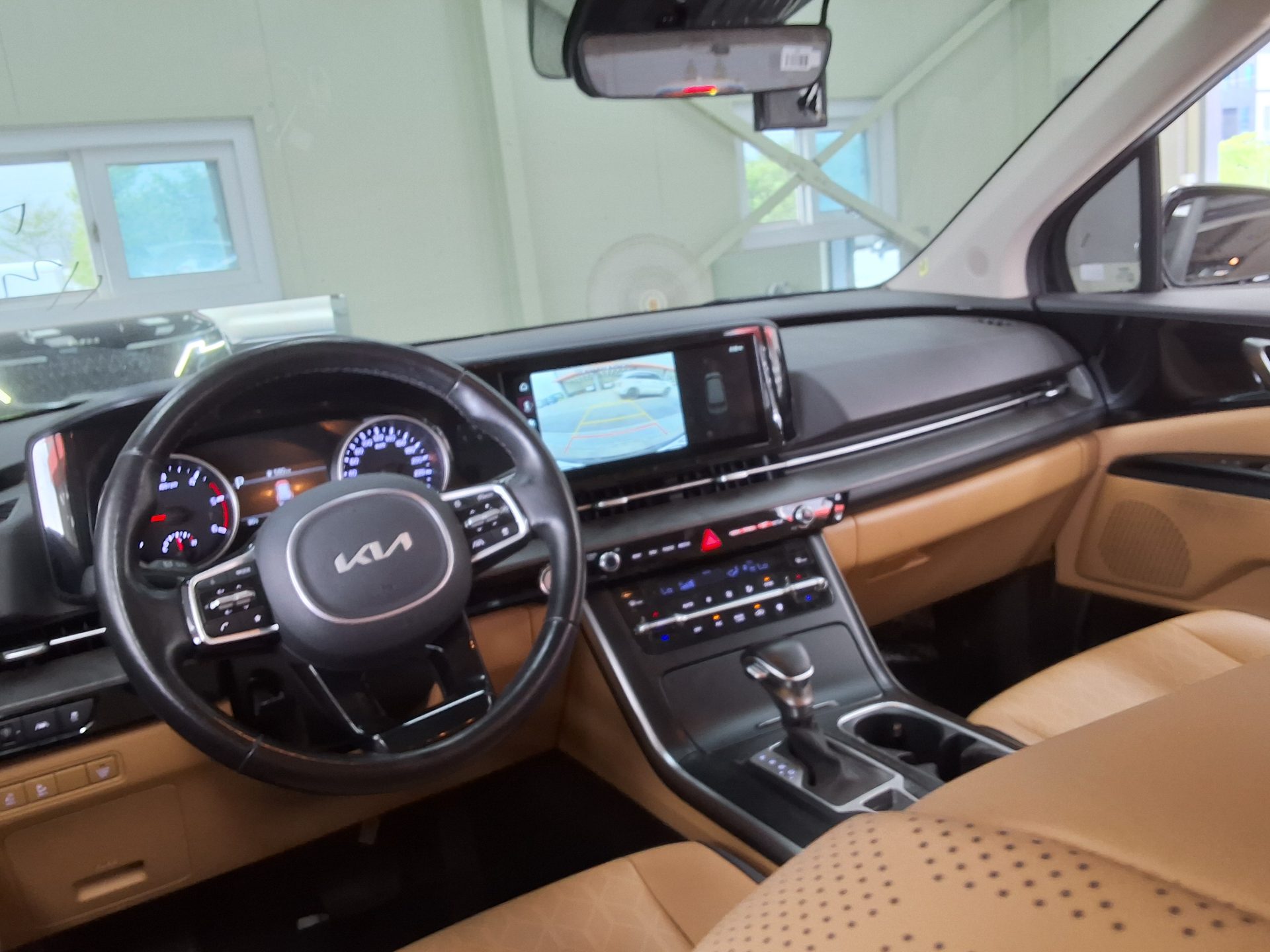 2023 - kia carnival