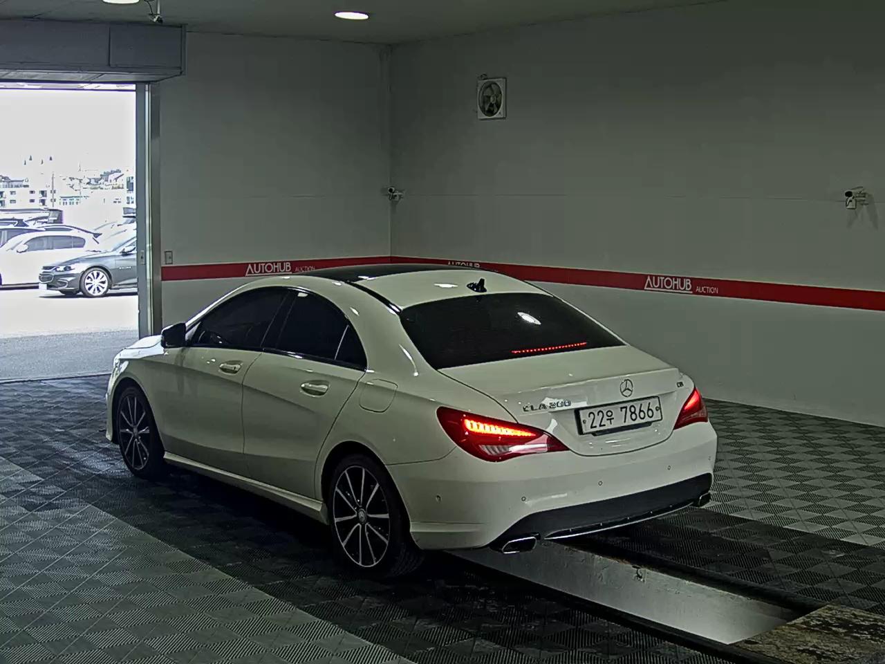 2015 - mercedes-benz cla200
