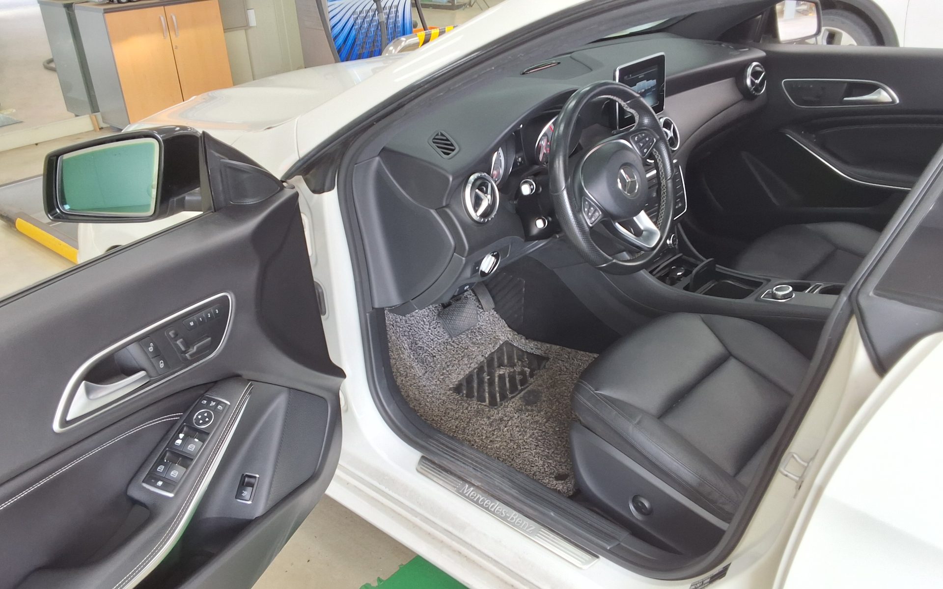 2015 - mercedes-benz cla200