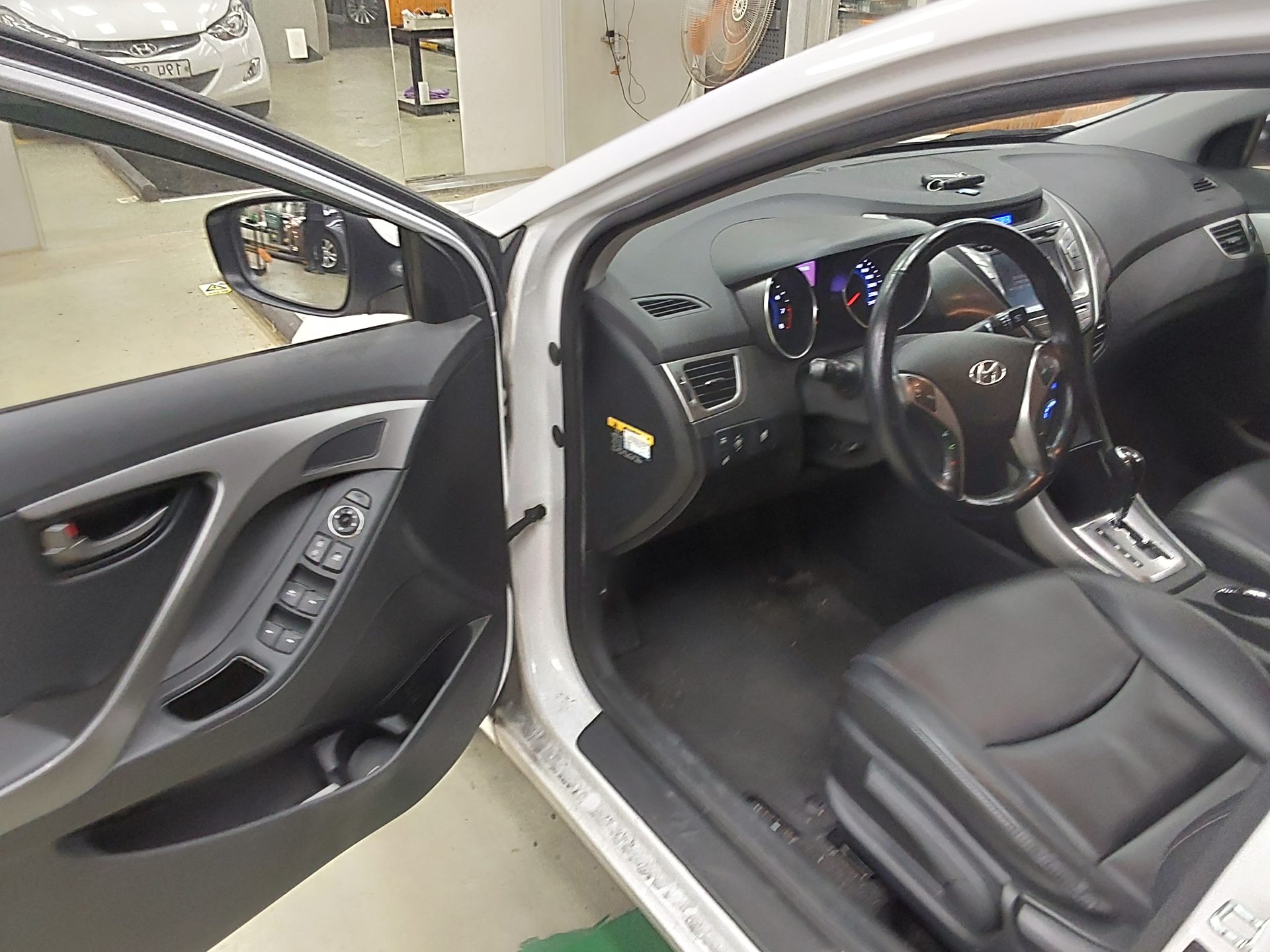 2014 - hyundai avante