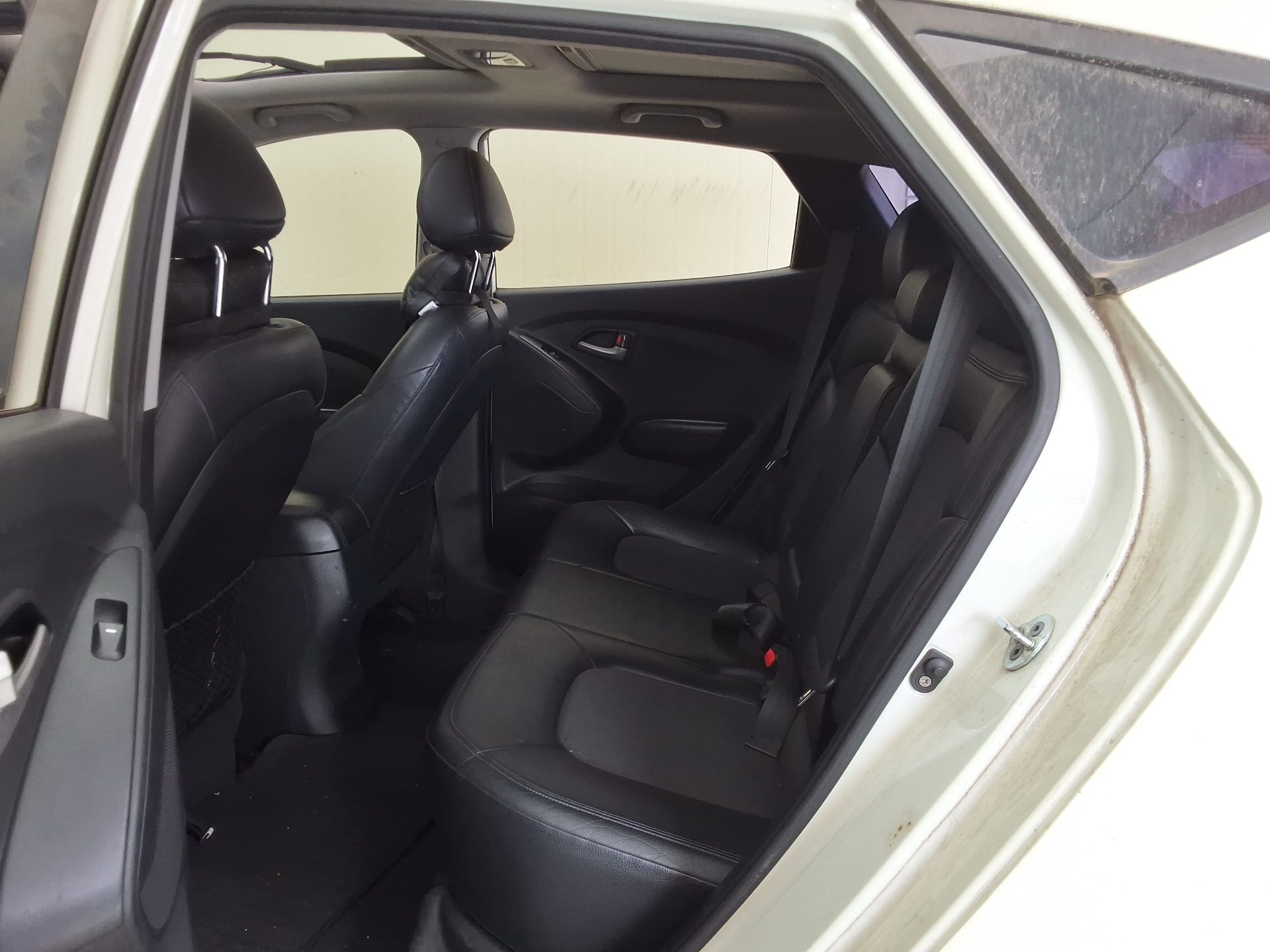 2010 - hyundai tucson
