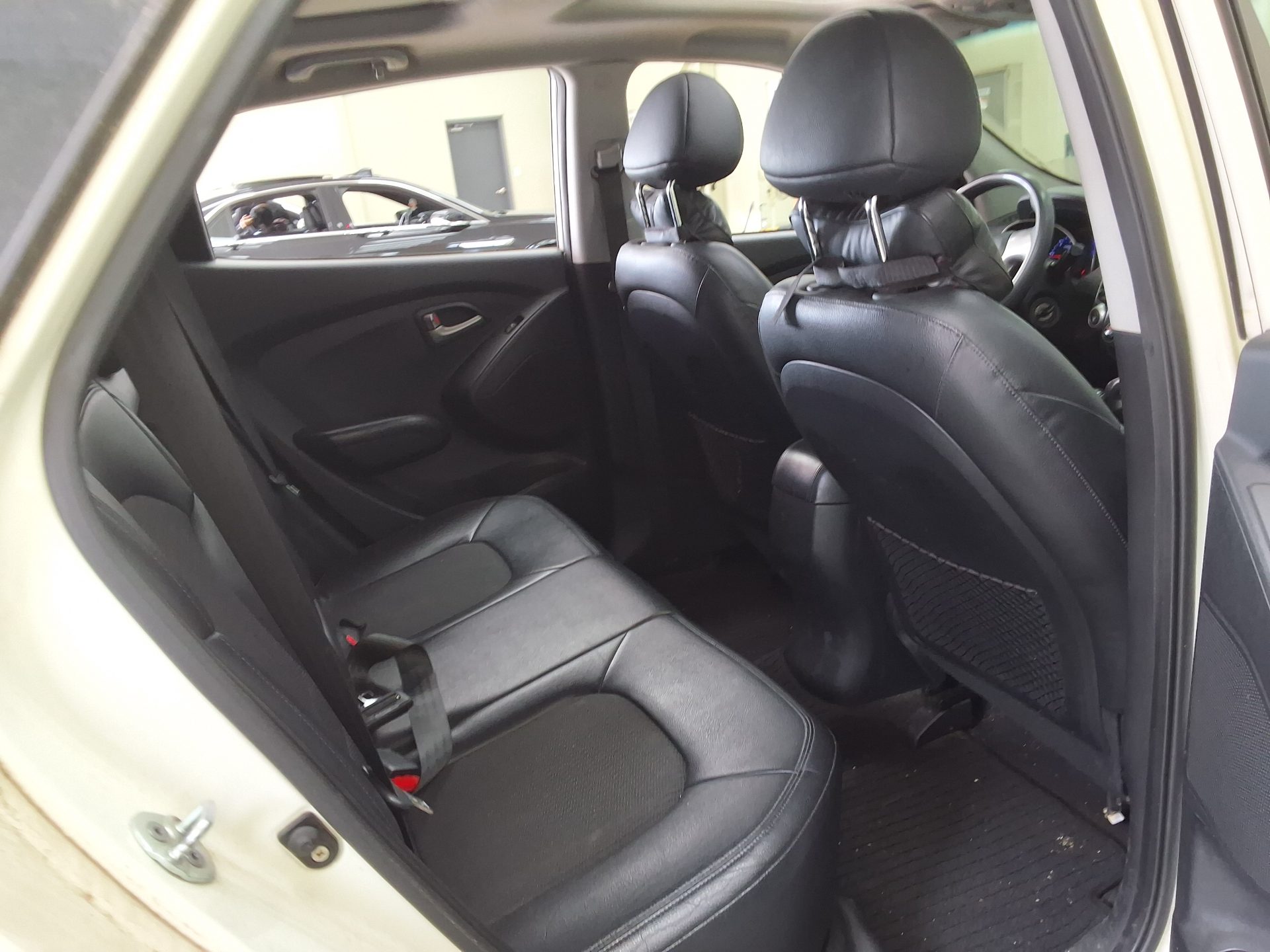 2010 - hyundai tucson