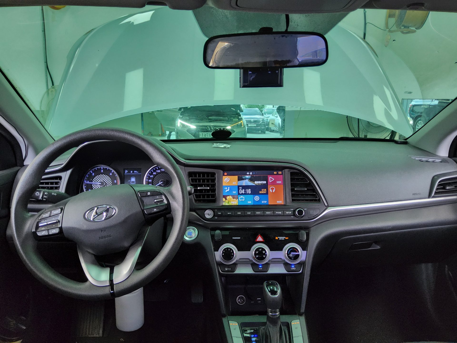 2019 - hyundai avante