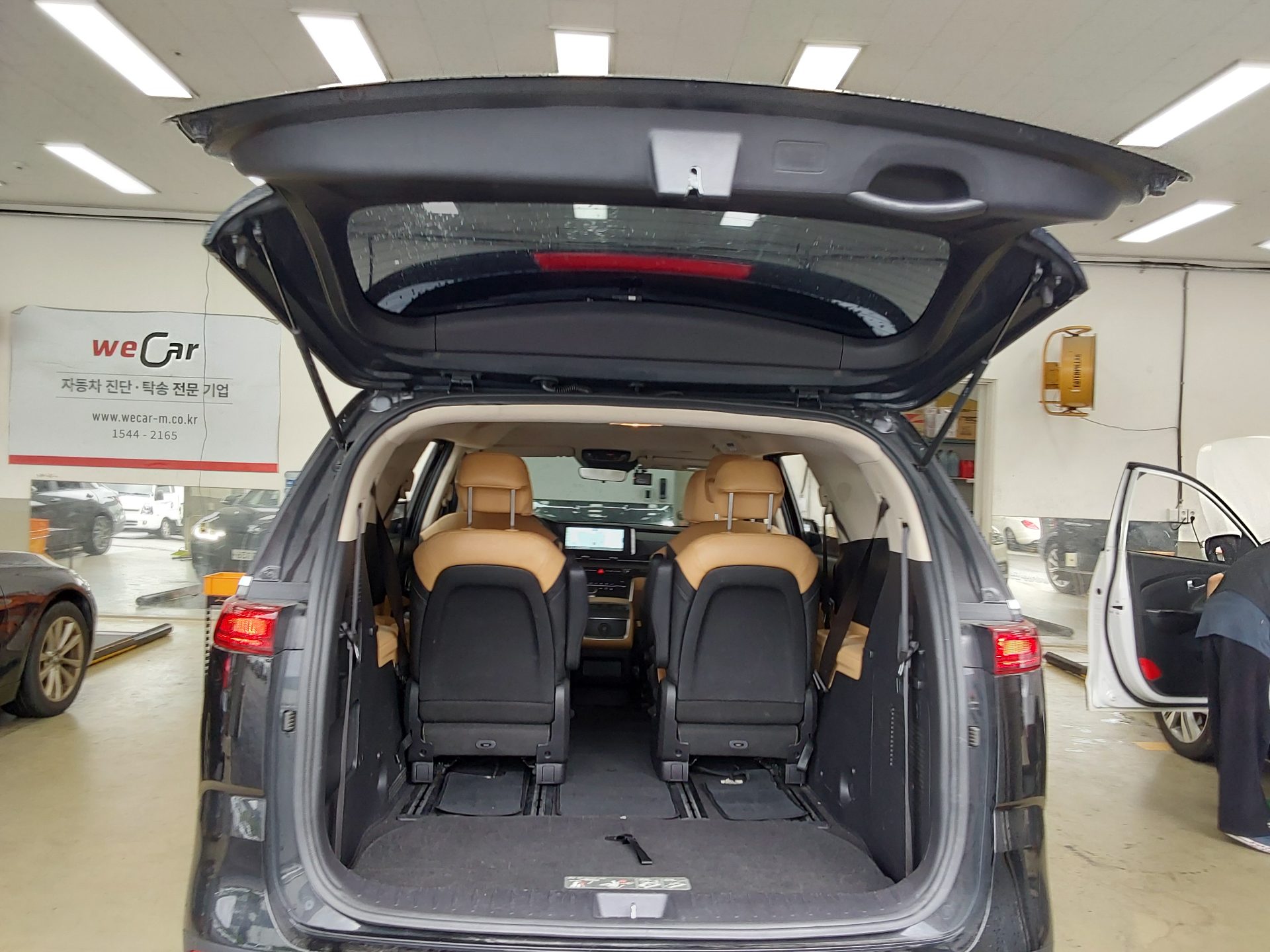 2023 - kia carnival