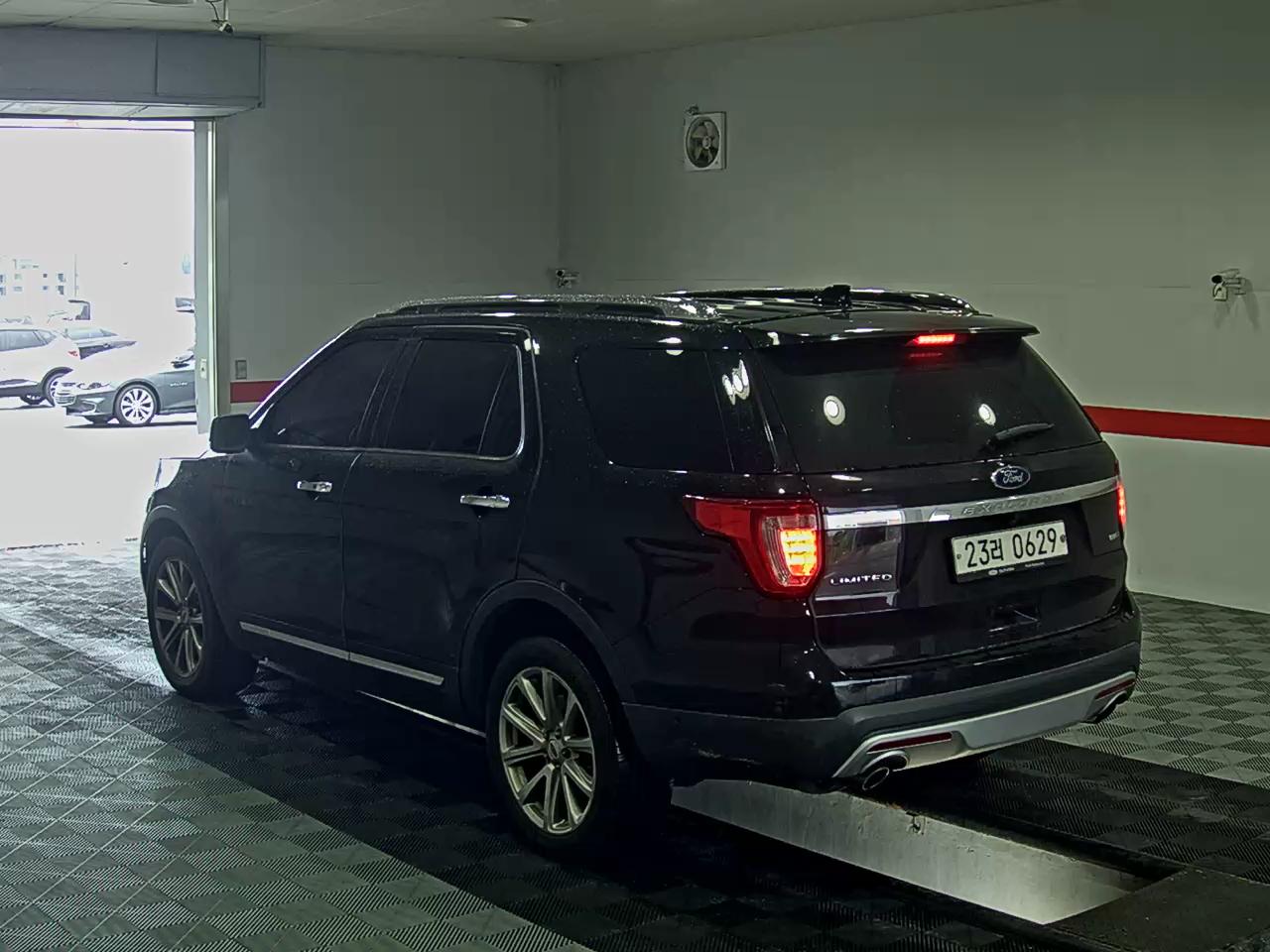 2016 - ford explorer