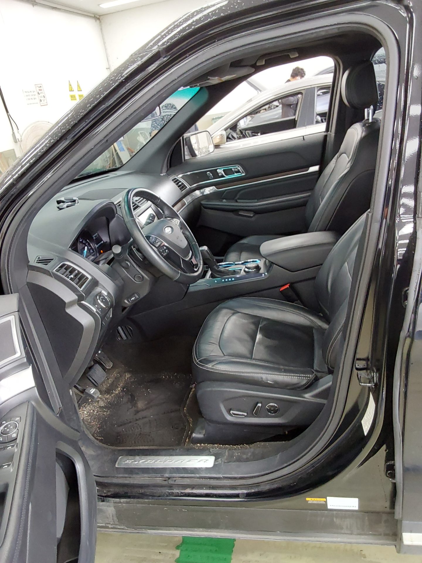 2016 - ford explorer
