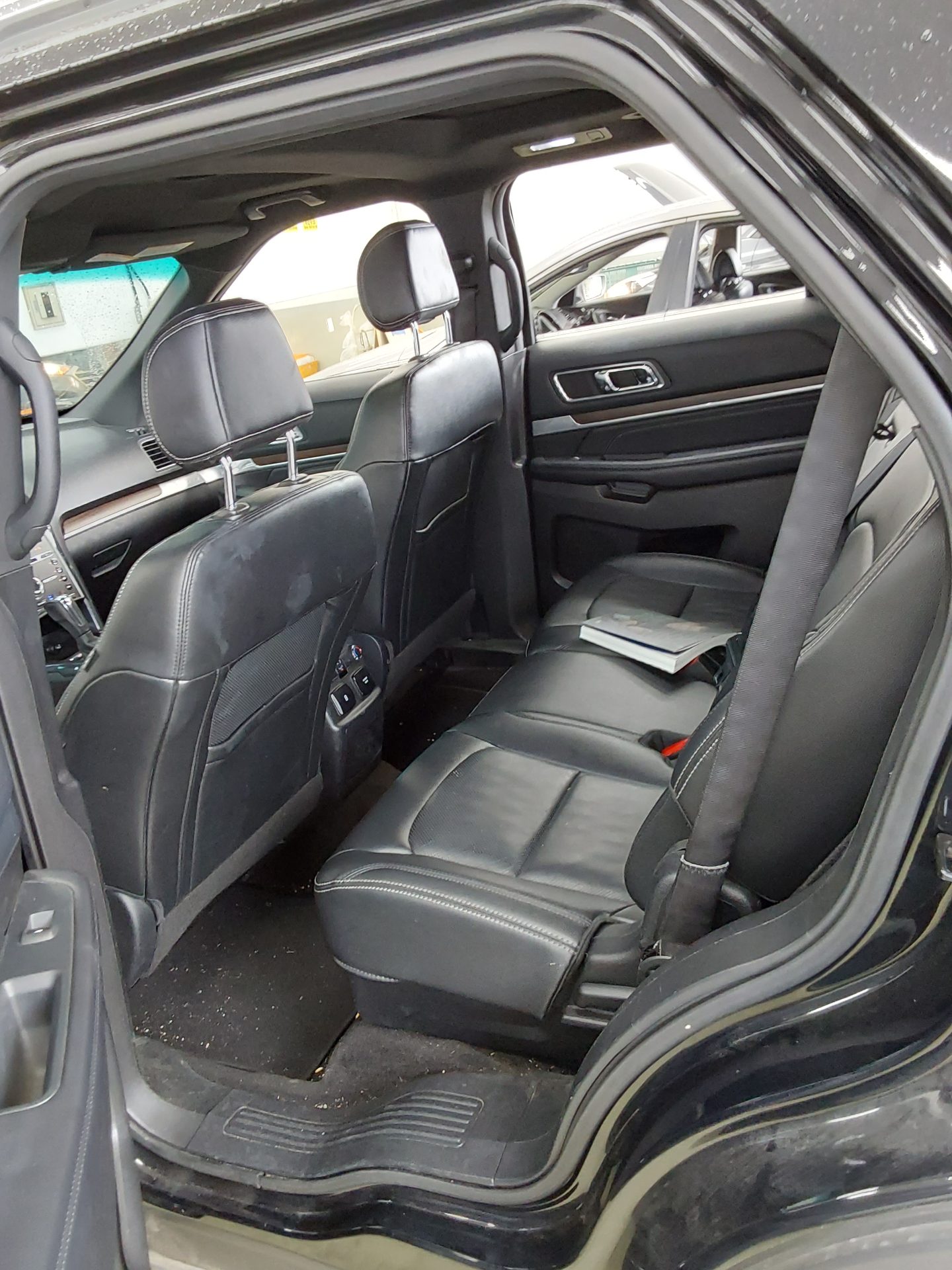 2016 - ford explorer
