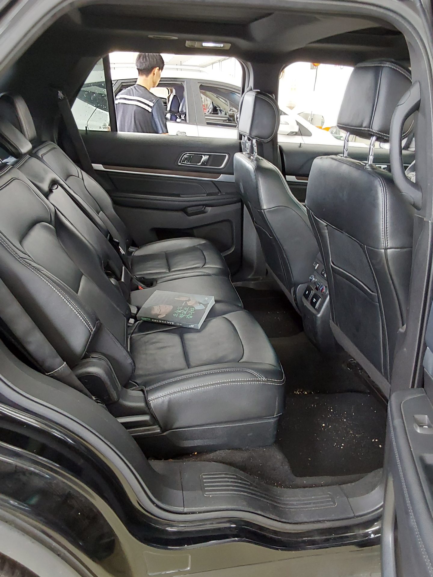 2016 - ford explorer