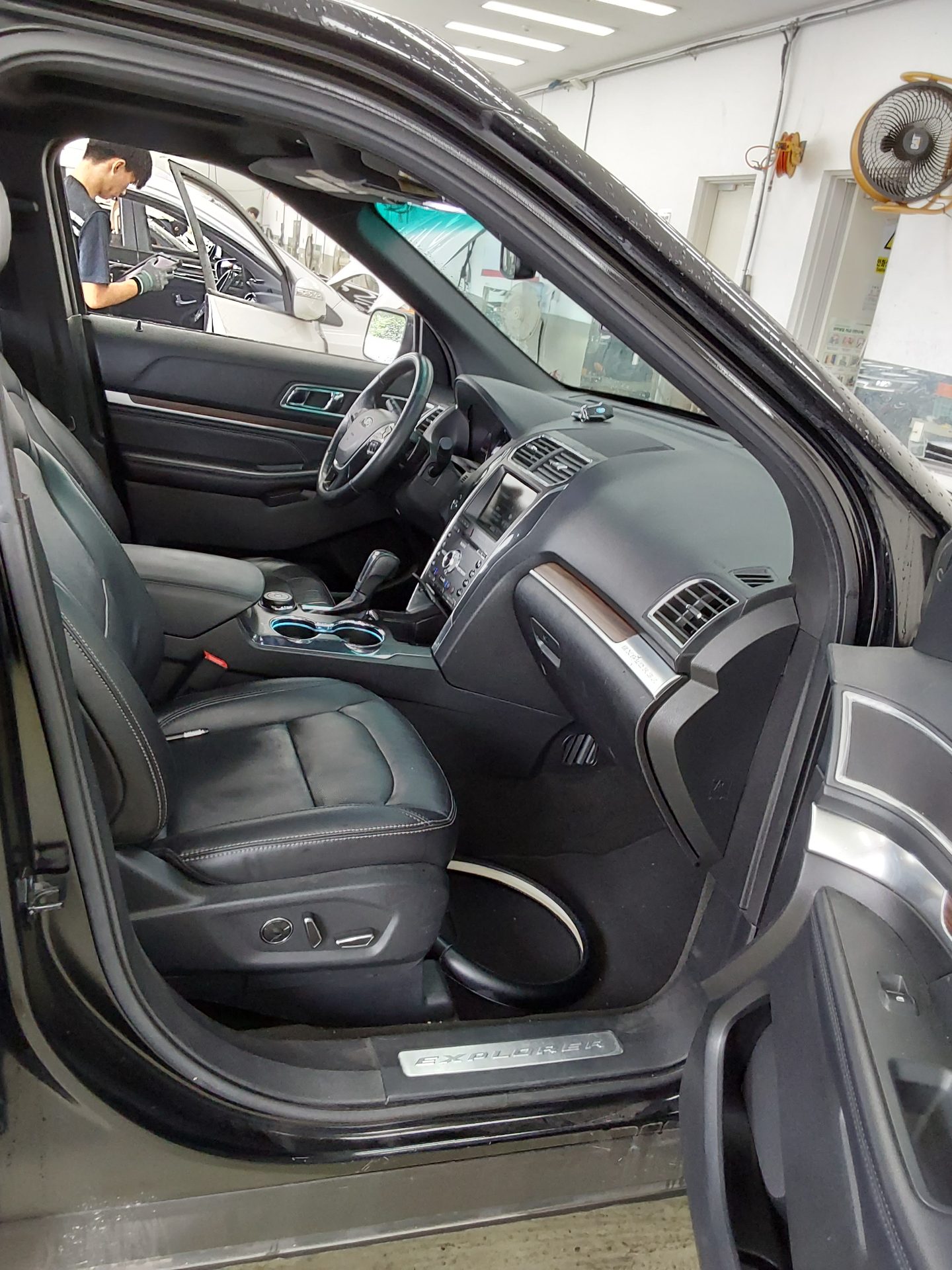 2016 - ford explorer