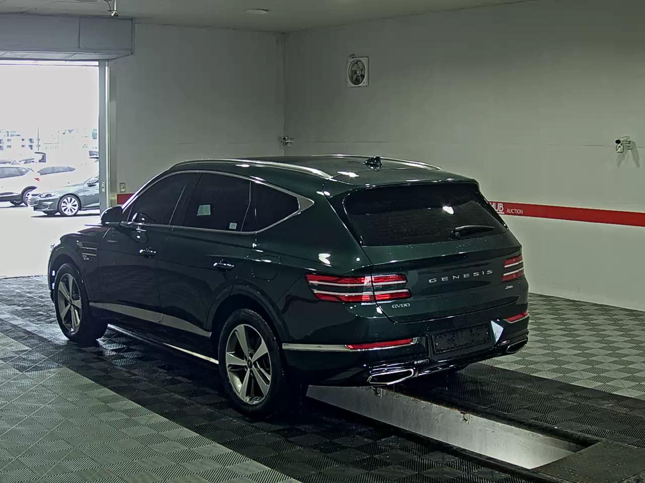 2022 - genesis gv80