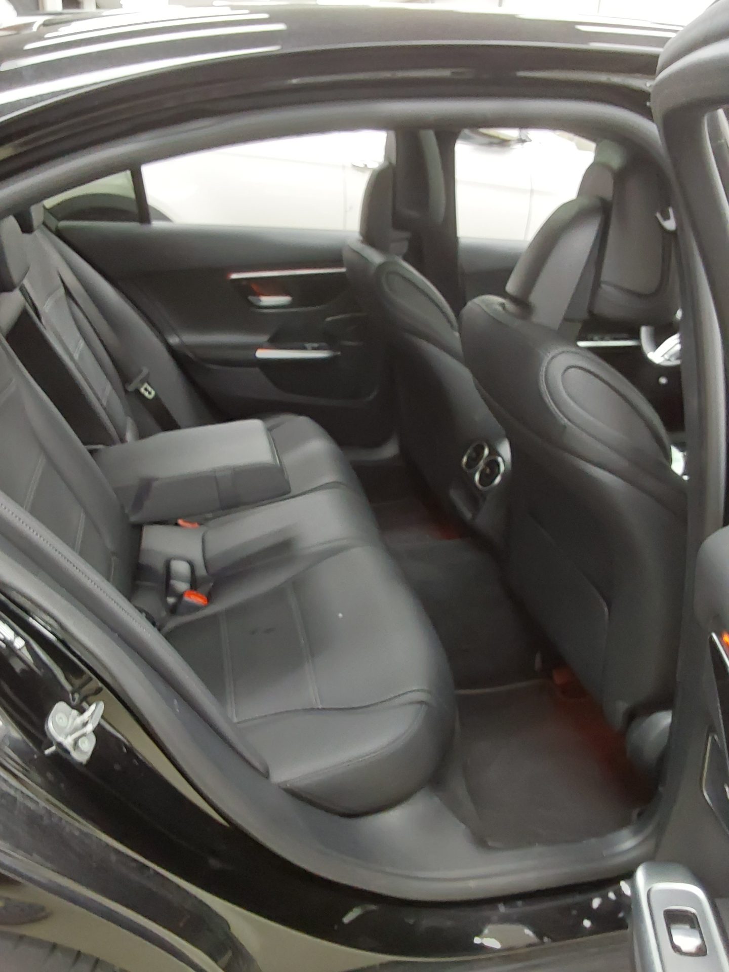 2024 - mercedes-benz c300