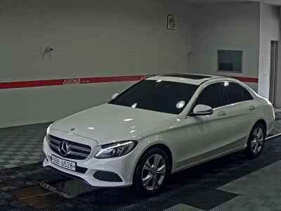 MERCEDES-BENZ C-CLASS (4TH GEN) C220 d