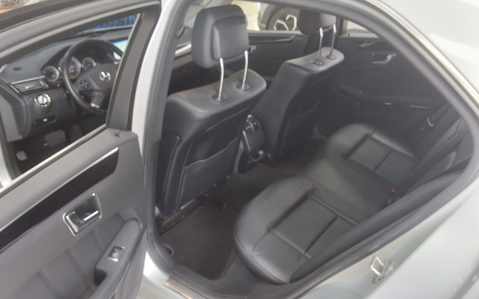 2010 - mercedes-benz e200