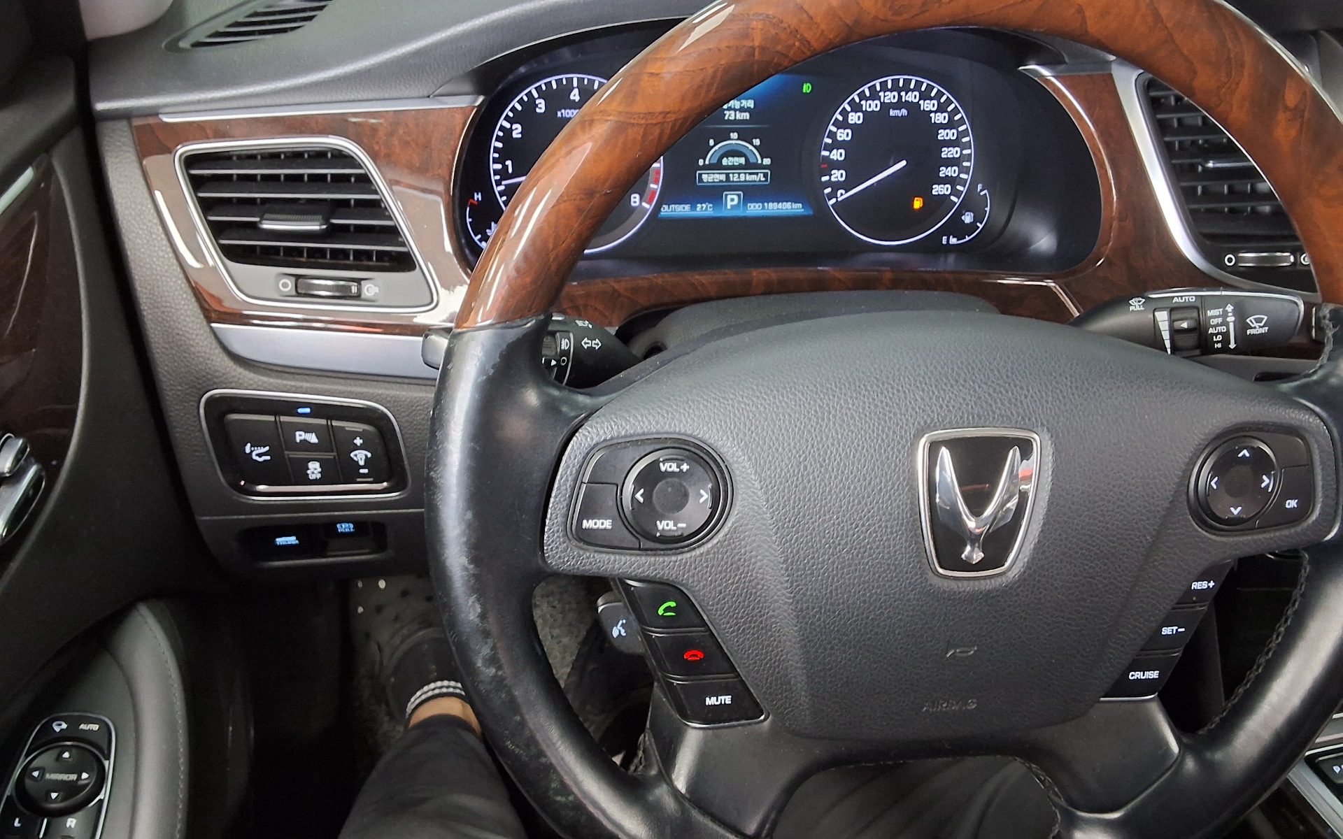 2015 - hyundai equus