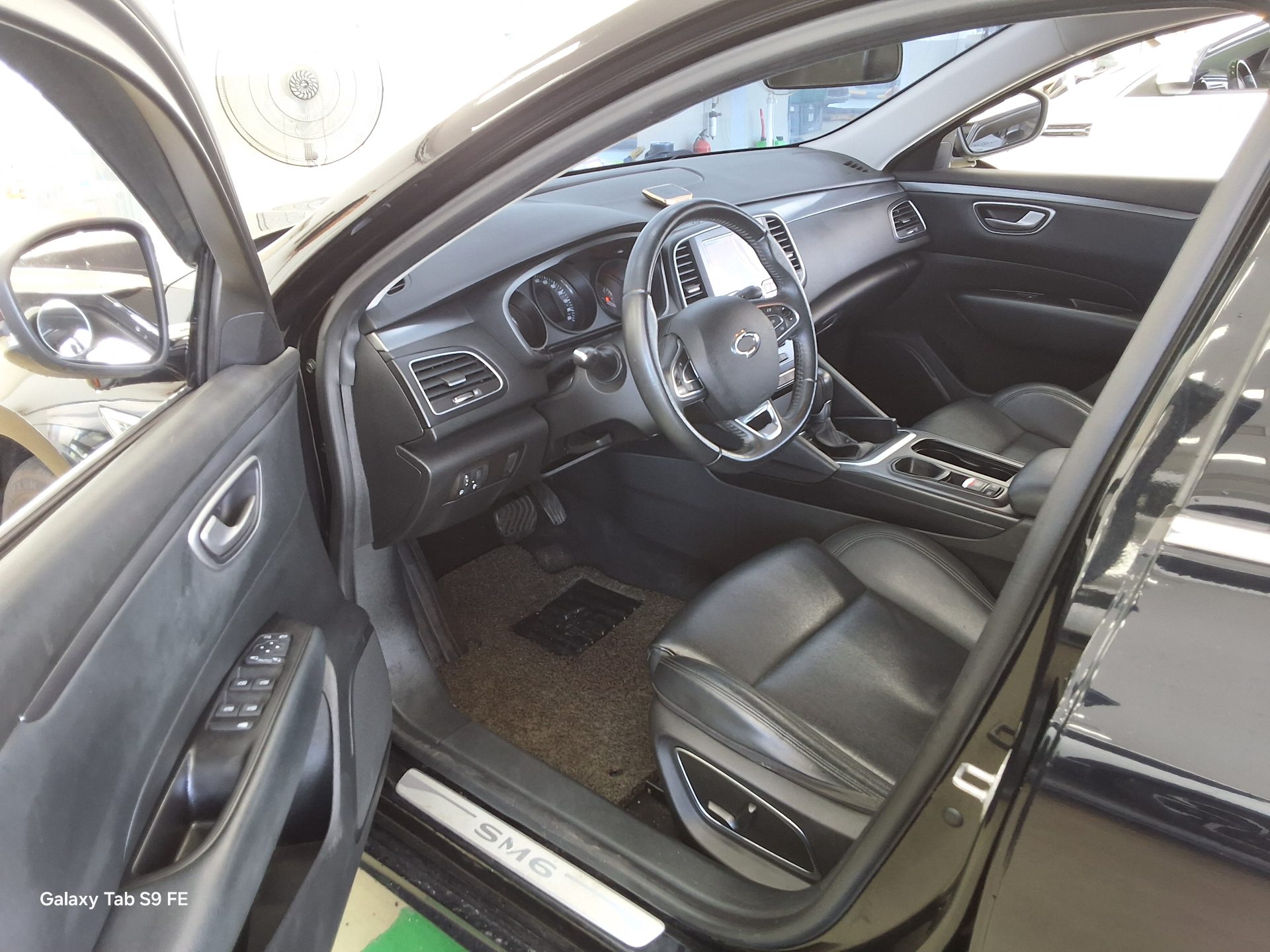 2016 - renault sm6