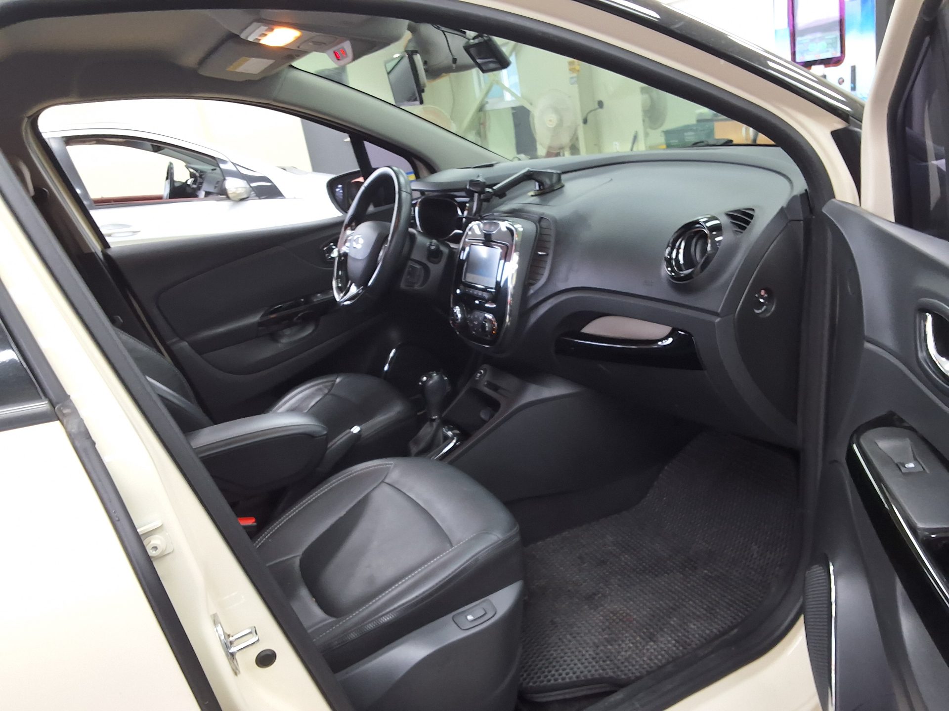 2015 - renault qm3