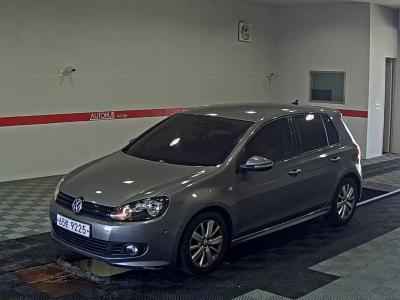 VOLKSWAGEN GOLF (6TH GEN) TDI BLUEMOTION EDITION