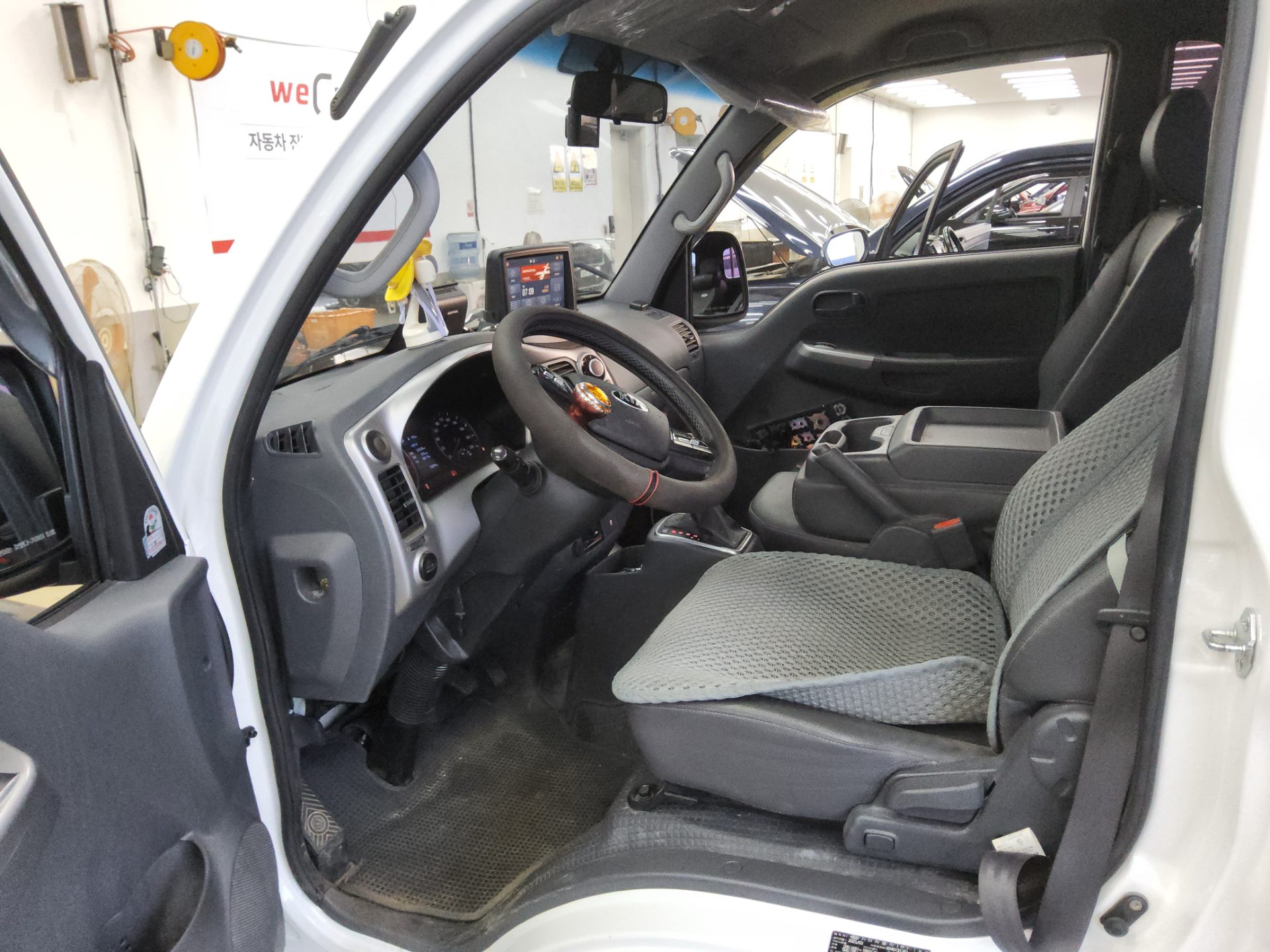 2021 - kia bongo