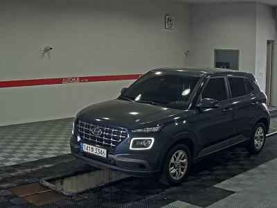 HYUNDAI VENUE