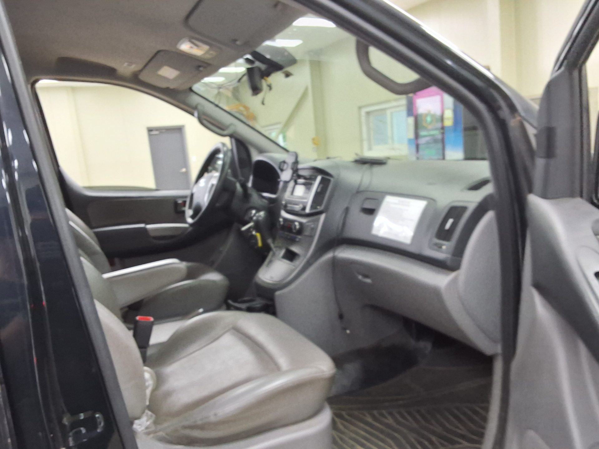 2019 - hyundai grand starex