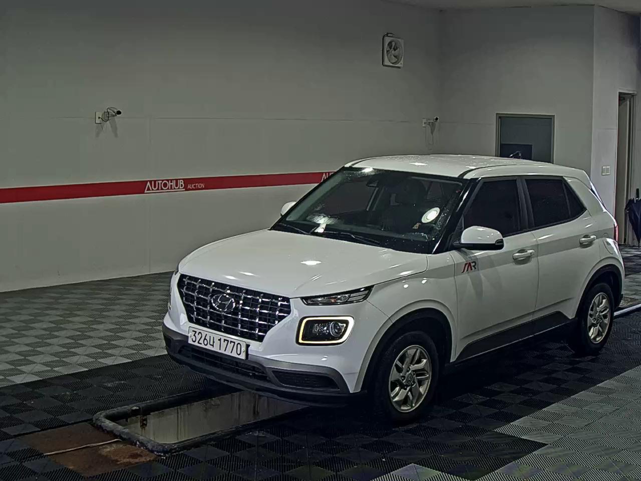HYUNDAI VENUE