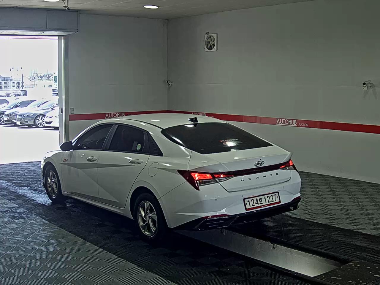 2022 - hyundai avante