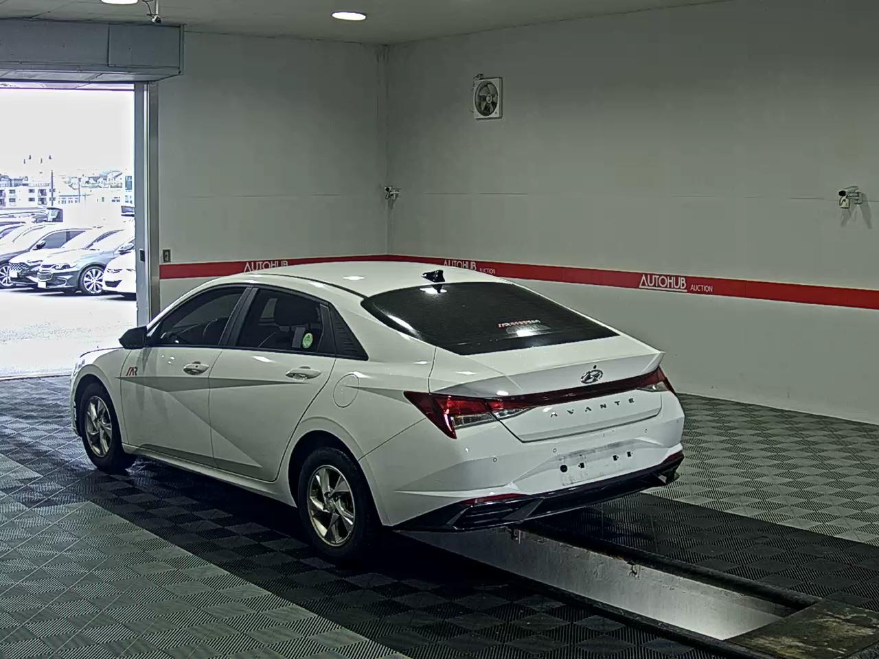 2022 - hyundai avante
