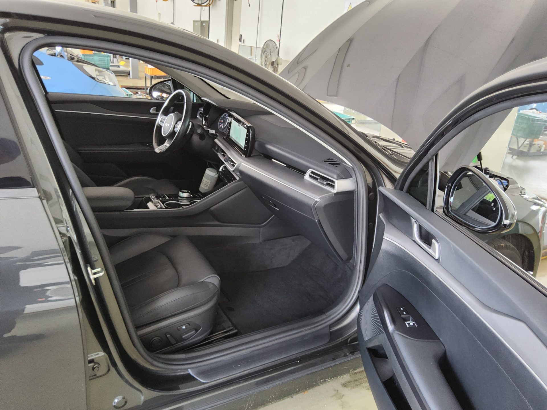 2023 - kia k5