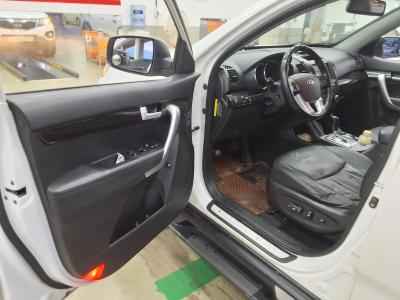 كيا سورينتو R ديزل 2.0 دفع ثنائي Tlx فاخر Model 2012 فاخر