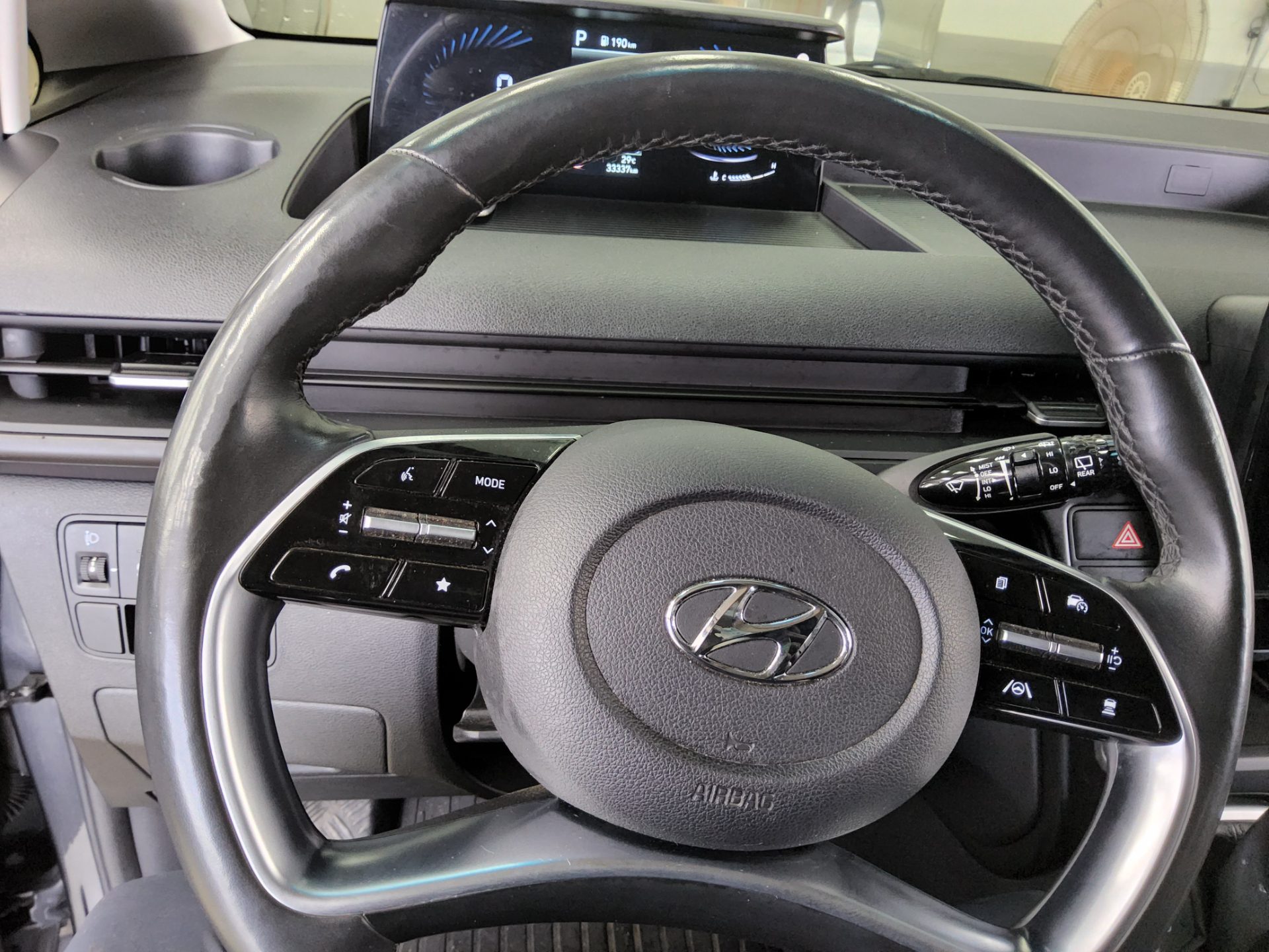 2022 - hyundai staria