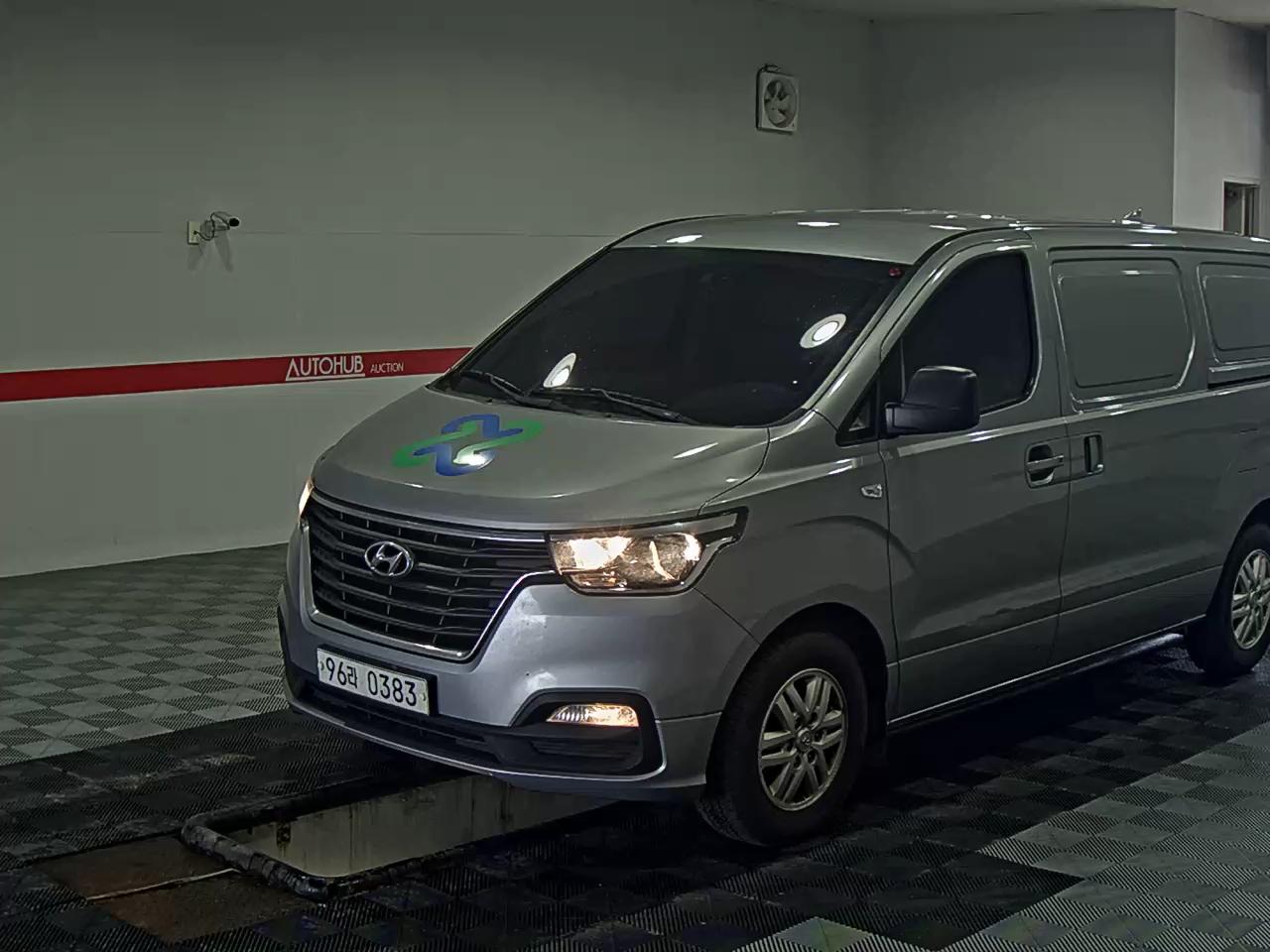 2020 - hyundai grand starex