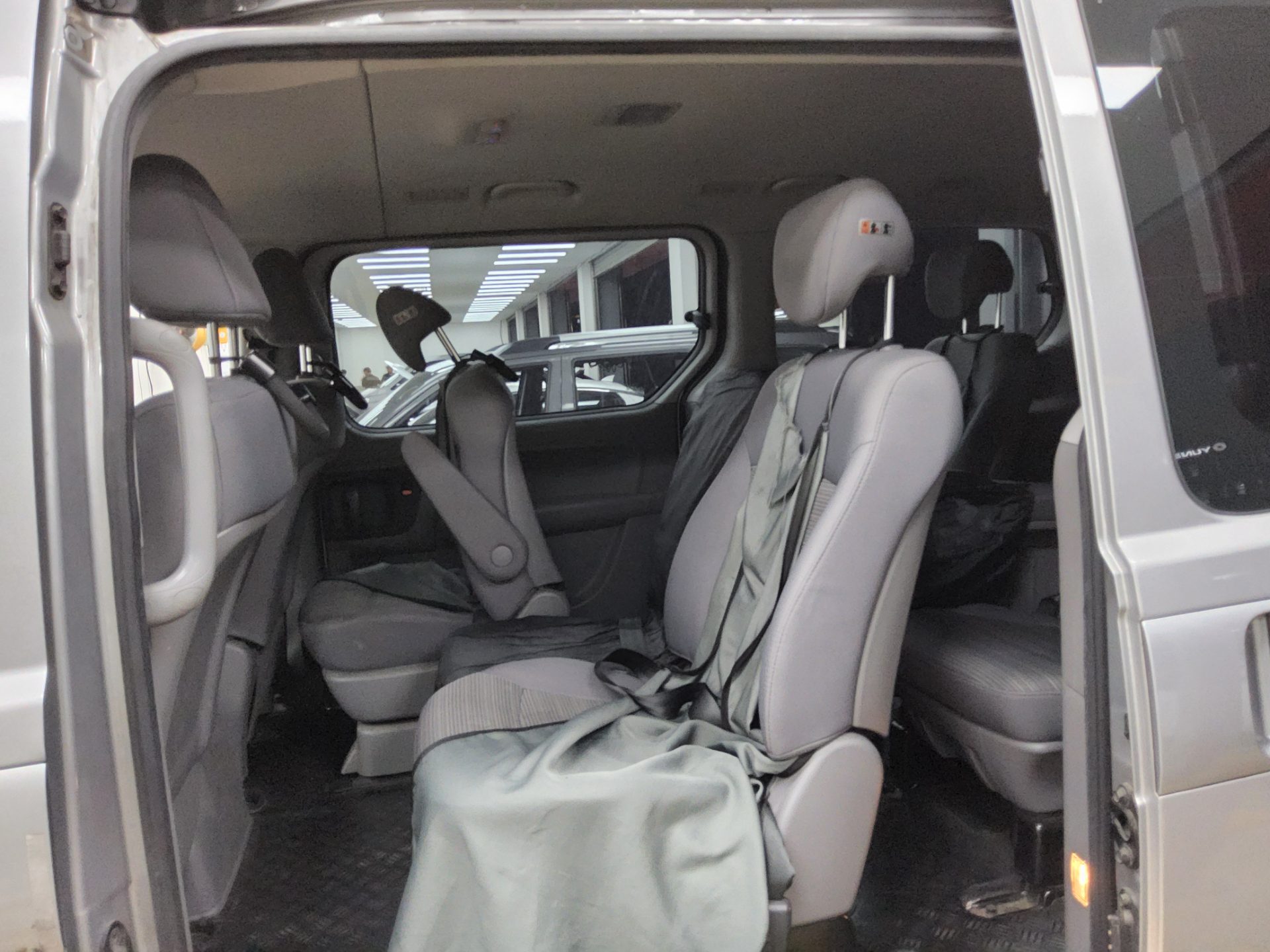 2019 - hyundai grand starex