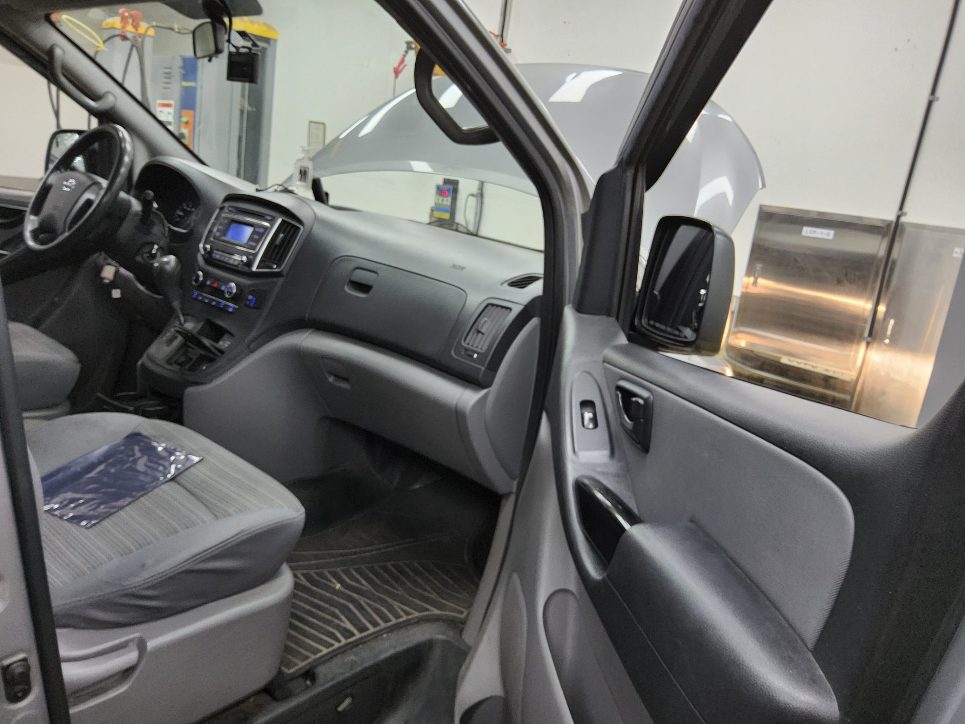 2019 - hyundai grand starex