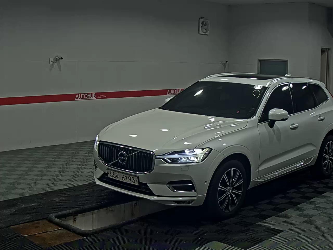 VOLVO XC60 (2ND GEN) D4 INSCRIPTION