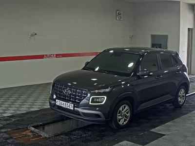 HYUNDAI VENUE
