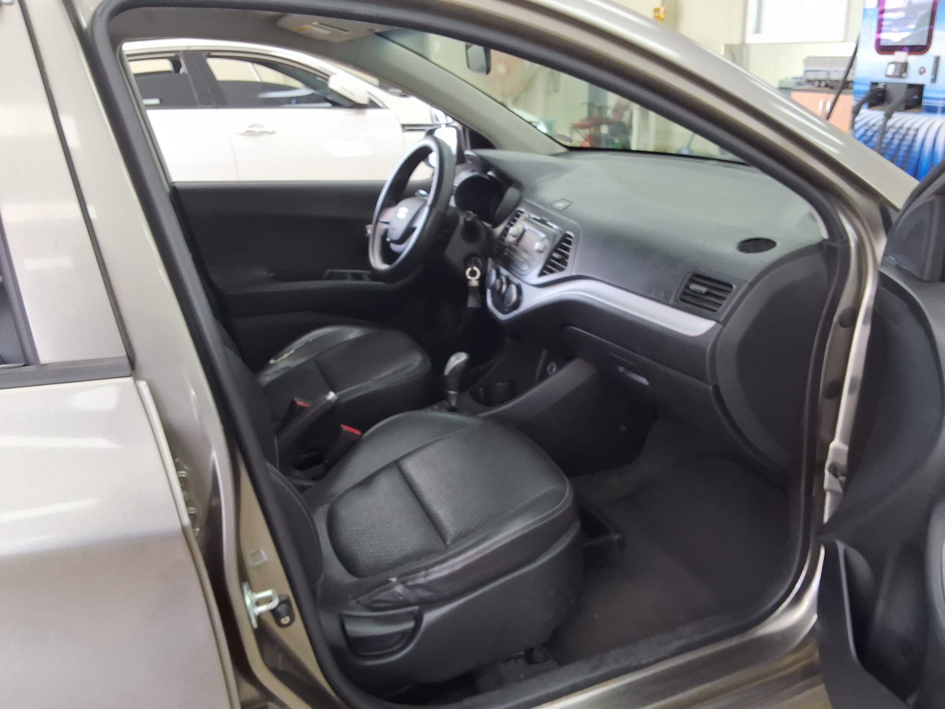 2012 - kia morning